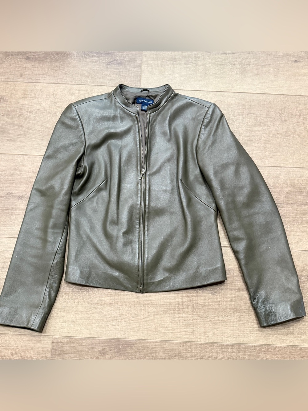 Ann Taylor‎ Women's Small Olive Green Leather Mock Neck Full Zip Jacket Lined - Picture 6 of 7